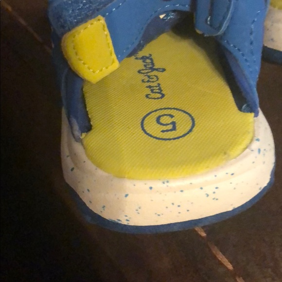 Sandals - Picture 3 of 3